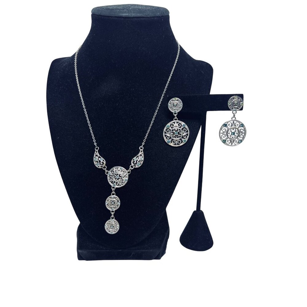 Avon Silver Tone And Blue Rhinestones Lariat Necklace W/ Pierced Earrings (6162)